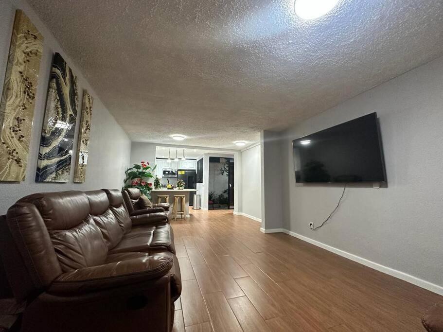 Residencia Preciosa De 2 Planta Villa San Salvador Ngoại thất bức ảnh